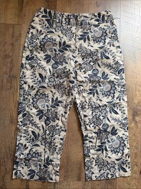 Women's Floral Capri Pants - Beige & Black